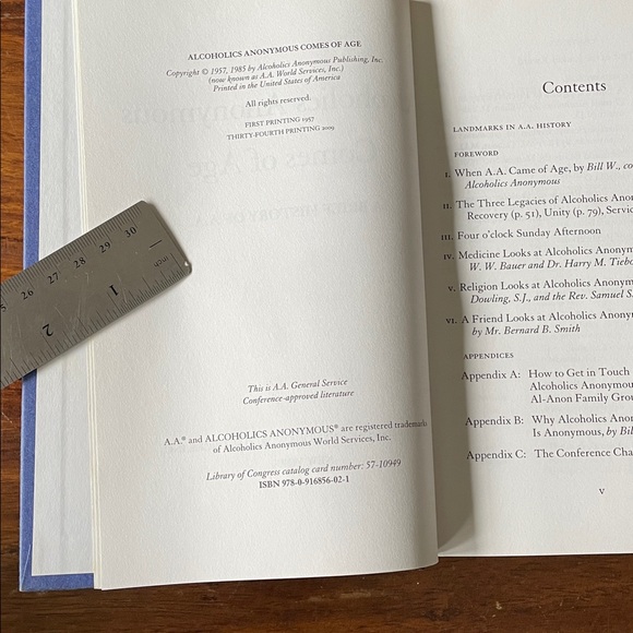 3 Alcoholics Anonymous Books published by A.A. World Services Inc. - Picture 15 of 15